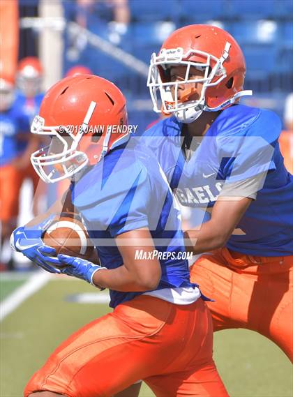 Thumbnail 2 in FR: Mater Dei @ Bishop Gorman photogallery.