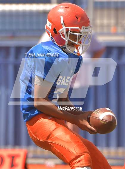 Thumbnail 2 in FR: Mater Dei @ Bishop Gorman photogallery.