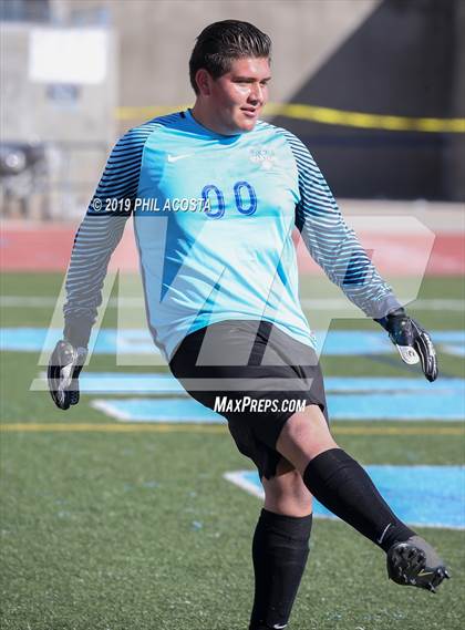 Thumbnail 3 in Sylmar vs Crescenta Valley (Crescenta Valley Winter Classic) photogallery.