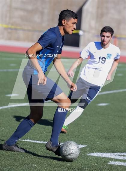 Thumbnail 2 in Sylmar vs Crescenta Valley (Crescenta Valley Winter Classic) photogallery.