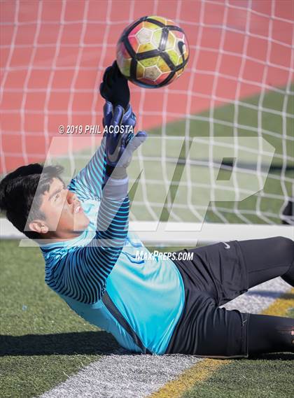 Thumbnail 1 in Sylmar vs Crescenta Valley (Crescenta Valley Winter Classic) photogallery.