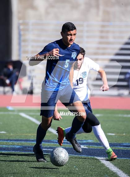 Thumbnail 3 in Sylmar vs Crescenta Valley (Crescenta Valley Winter Classic) photogallery.