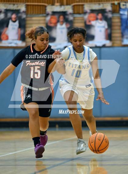 Thumbnail 1 in Foothill @ Burbank photogallery.