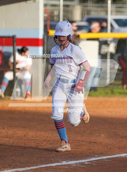 Thumbnail 3 in Orangefield @ Lumberton photogallery.