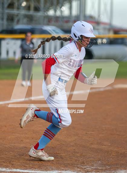 Thumbnail 3 in Orangefield @ Lumberton photogallery.
