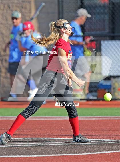 Thumbnail 1 in 2020 D 9 North South Softball Challenge photogallery.