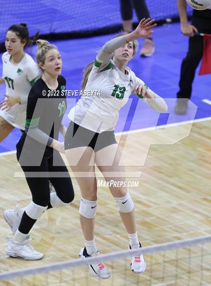 Thumbnail 2 in Fossil Ridge vs. Cherokee Trail (CHSAA 5A 3rd Round) photogallery.