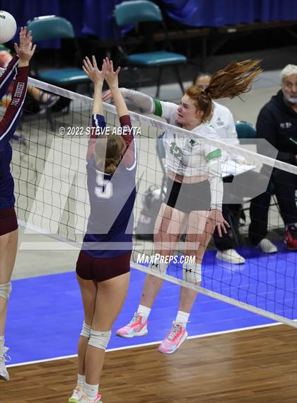 Thumbnail 2 in Fossil Ridge vs. Cherokee Trail (CHSAA 5A 3rd Round) photogallery.