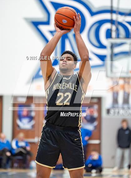 Thumbnail 3 in Noblesville @ Hamilton Southeastern photogallery.