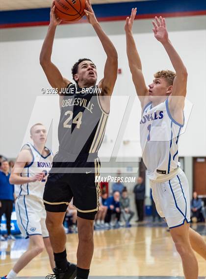 Thumbnail 2 in Noblesville @ Hamilton Southeastern photogallery.