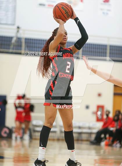 Thumbnail 3 in North Central vs. Mooresville (IHSAA 4A Regional Semifinal) photogallery.