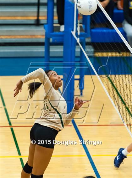 Thumbnail 3 in Moreau Catholic @ Newark Memorial photogallery.