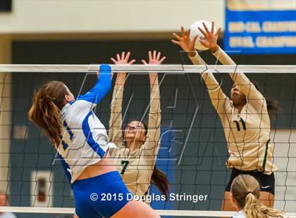 Thumbnail 1 in Moreau Catholic @ Newark Memorial photogallery.