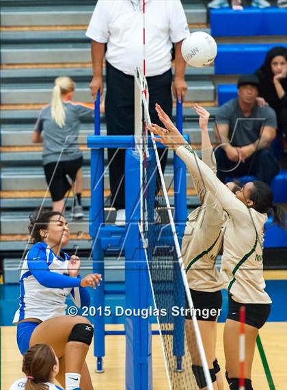 Thumbnail 3 in Moreau Catholic @ Newark Memorial photogallery.