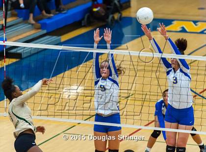 Thumbnail 2 in Moreau Catholic @ Newark Memorial photogallery.