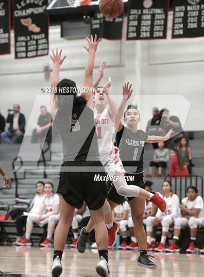 Thumbnail 1 in Mater Dei vs. Fairmont Prep (Troy Classic) photogallery.