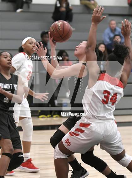 Thumbnail 1 in Mater Dei vs. Fairmont Prep (Troy Classic) photogallery.