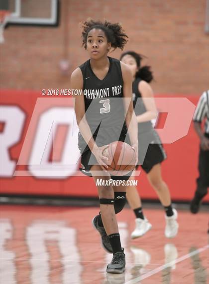 Thumbnail 2 in Mater Dei vs. Fairmont Prep (Troy Classic) photogallery.