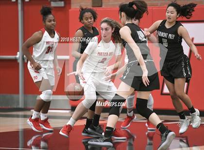 Thumbnail 2 in Mater Dei vs. Fairmont Prep (Troy Classic) photogallery.