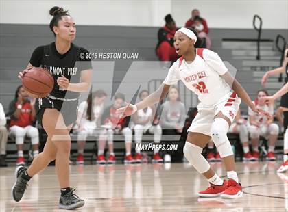 Thumbnail 2 in Mater Dei vs. Fairmont Prep (Troy Classic) photogallery.