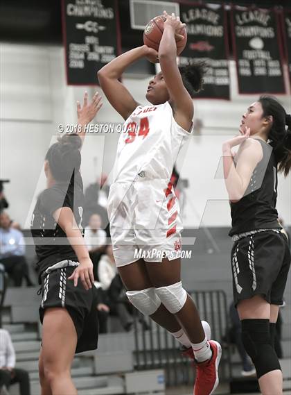 Thumbnail 1 in Mater Dei vs. Fairmont Prep (Troy Classic) photogallery.