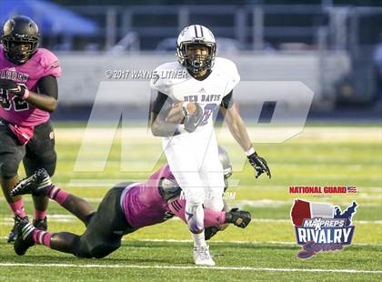 Thumbnail 2 in Ben Davis @ Warren Central (2016 MaxPreps Rivalry Series)  photogallery.
