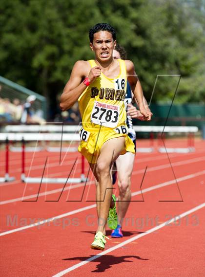 Thumbnail 2 in Stanford Invitational 3000m photogallery.