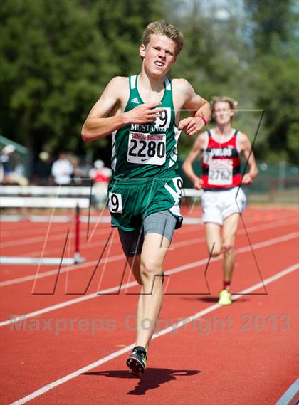 Thumbnail 2 in Stanford Invitational 3000m photogallery.