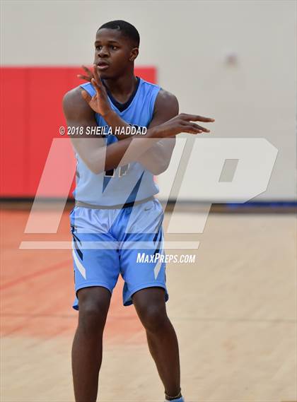 Thumbnail 1 in Newsome v Lake Gibson (Prep Hoops Sun Bash) photogallery.