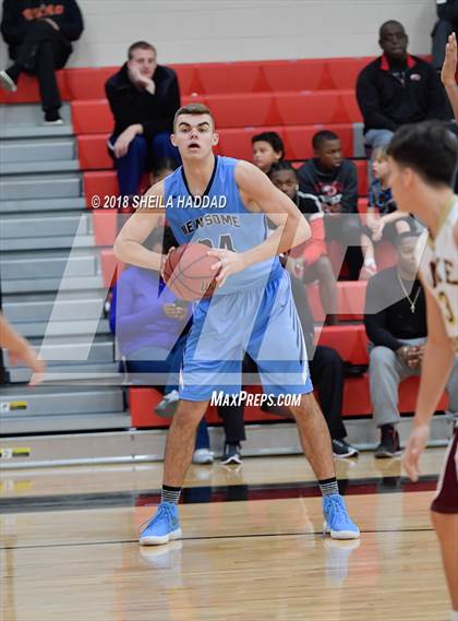 Thumbnail 3 in Newsome v Lake Gibson (Prep Hoops Sun Bash) photogallery.