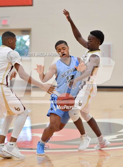 Thumbnail 2 in Newsome v Lake Gibson (Prep Hoops Sun Bash) photogallery.