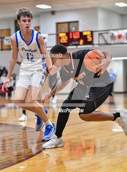 Thumbnail 1 in Queen City vs. Spring Hill (White Oak Tournament) photogallery.
