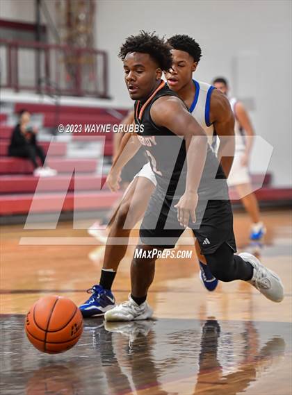 Thumbnail 3 in Queen City vs. Spring Hill (White Oak Tournament) photogallery.