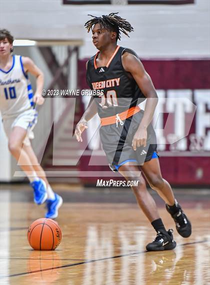 Thumbnail 3 in Queen City vs. Spring Hill (White Oak Tournament) photogallery.