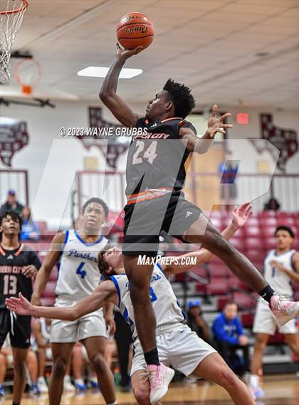 Thumbnail 1 in Queen City vs. Spring Hill (White Oak Tournament) photogallery.
