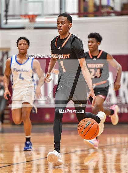 Thumbnail 2 in Queen City vs. Spring Hill (White Oak Tournament) photogallery.