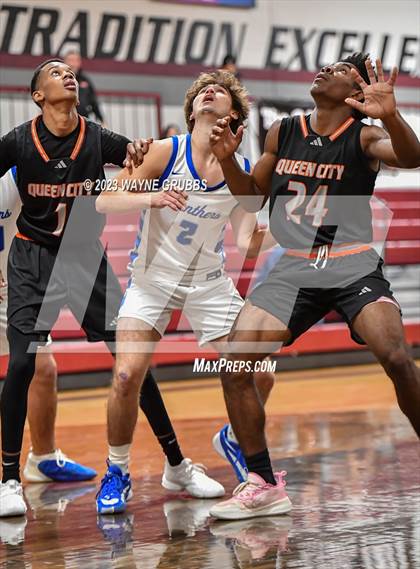 Thumbnail 2 in Queen City vs. Spring Hill (White Oak Tournament) photogallery.