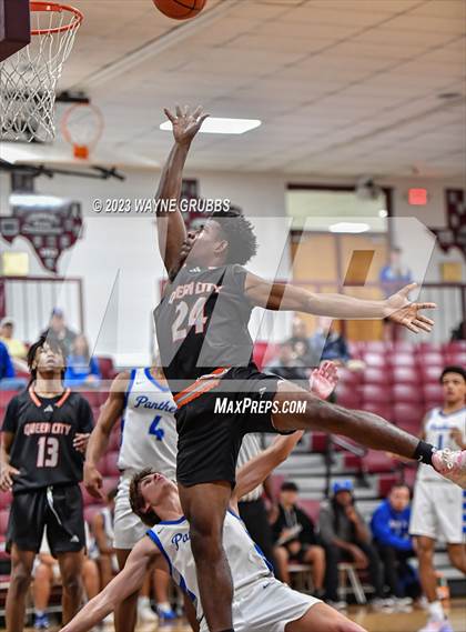 Thumbnail 2 in Queen City vs. Spring Hill (White Oak Tournament) photogallery.
