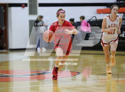 Thumbnail 1 in Fairfield Union @ Amanda-Clearcreek photogallery.