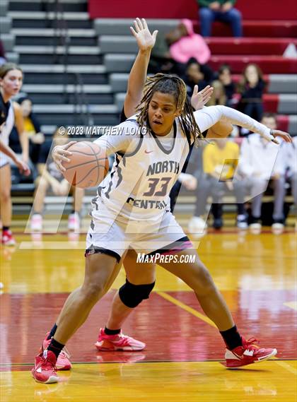 Thumbnail 1 in Avon vs North Central photogallery.