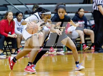 Thumbnail 3 in Avon vs North Central photogallery.