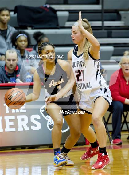 Thumbnail 2 in Avon vs North Central photogallery.