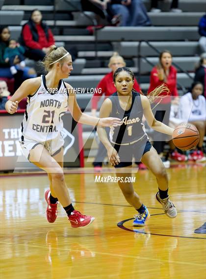 Thumbnail 2 in Avon vs North Central photogallery.