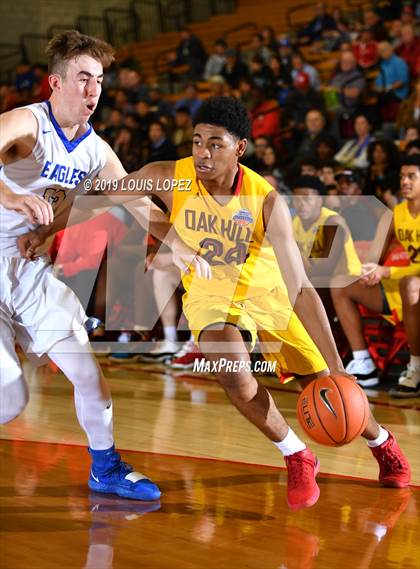 Thumbnail 2 in Santa Margarita vs. Oak Hill Academy (Nike Extravaganza) photogallery.