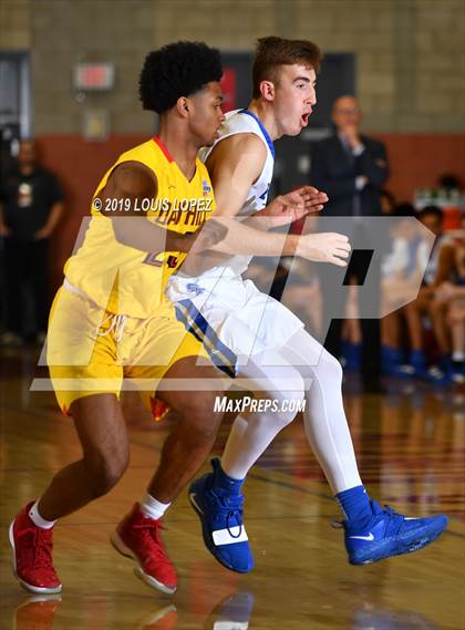 Thumbnail 3 in Santa Margarita vs. Oak Hill Academy (Nike Extravaganza) photogallery.
