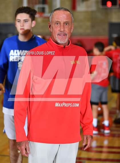 Thumbnail 3 in Santa Margarita vs. Oak Hill Academy (Nike Extravaganza) photogallery.