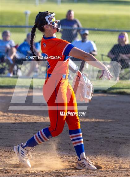 Thumbnail 3 in Silver Creek @ Connersville (IHSAA 3A Regional Championship) photogallery.