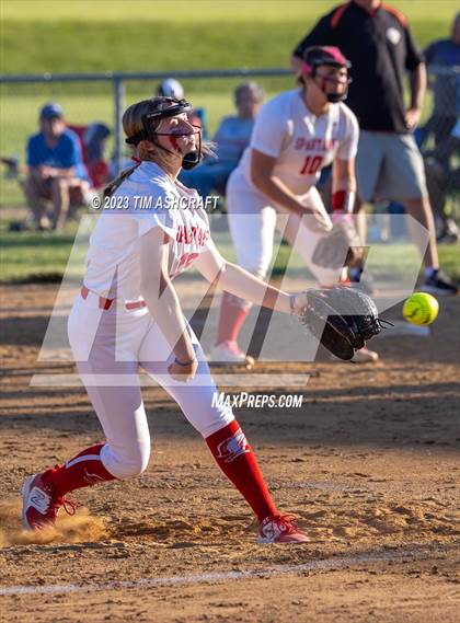 Thumbnail 2 in Silver Creek @ Connersville (IHSAA 3A Regional Championship) photogallery.