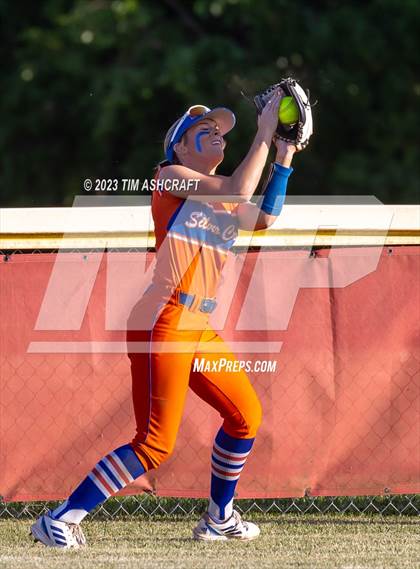 Thumbnail 1 in Silver Creek @ Connersville (IHSAA 3A Regional Championship) photogallery.