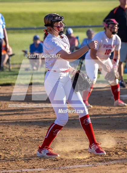 Thumbnail 3 in Silver Creek @ Connersville (IHSAA 3A Regional Championship) photogallery.